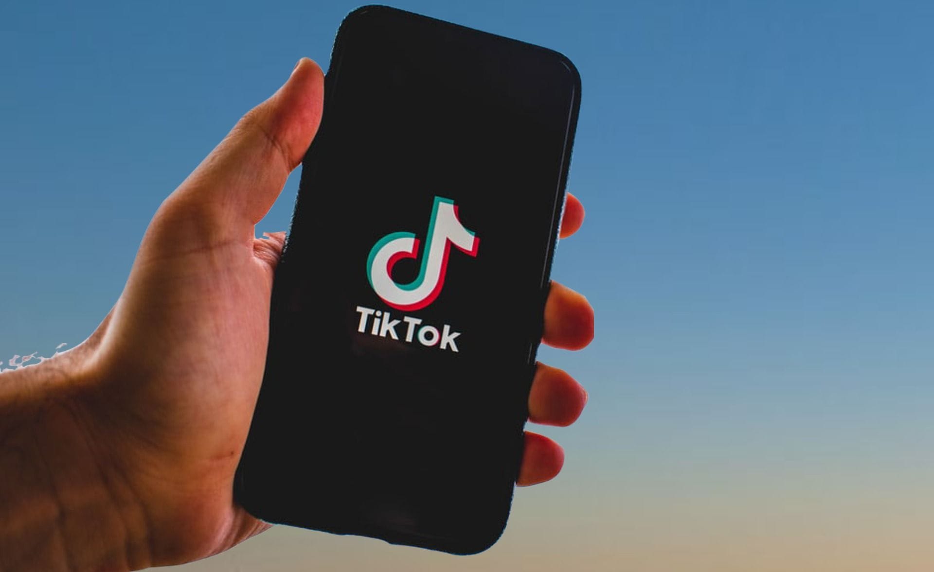 Chưa thể khẳng định việc chèn link Bio sẽ bị TikTok bóp đề xuất