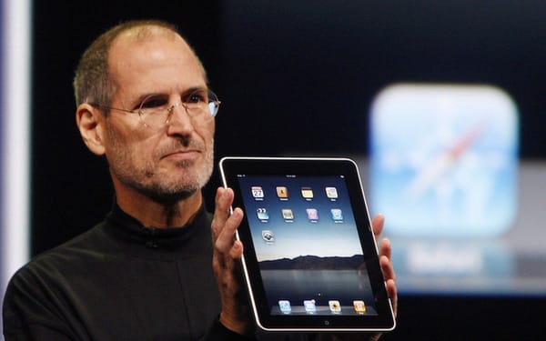 Tuyên bố của Steve Jobs nhanh chóng làm iPad cháy hàng